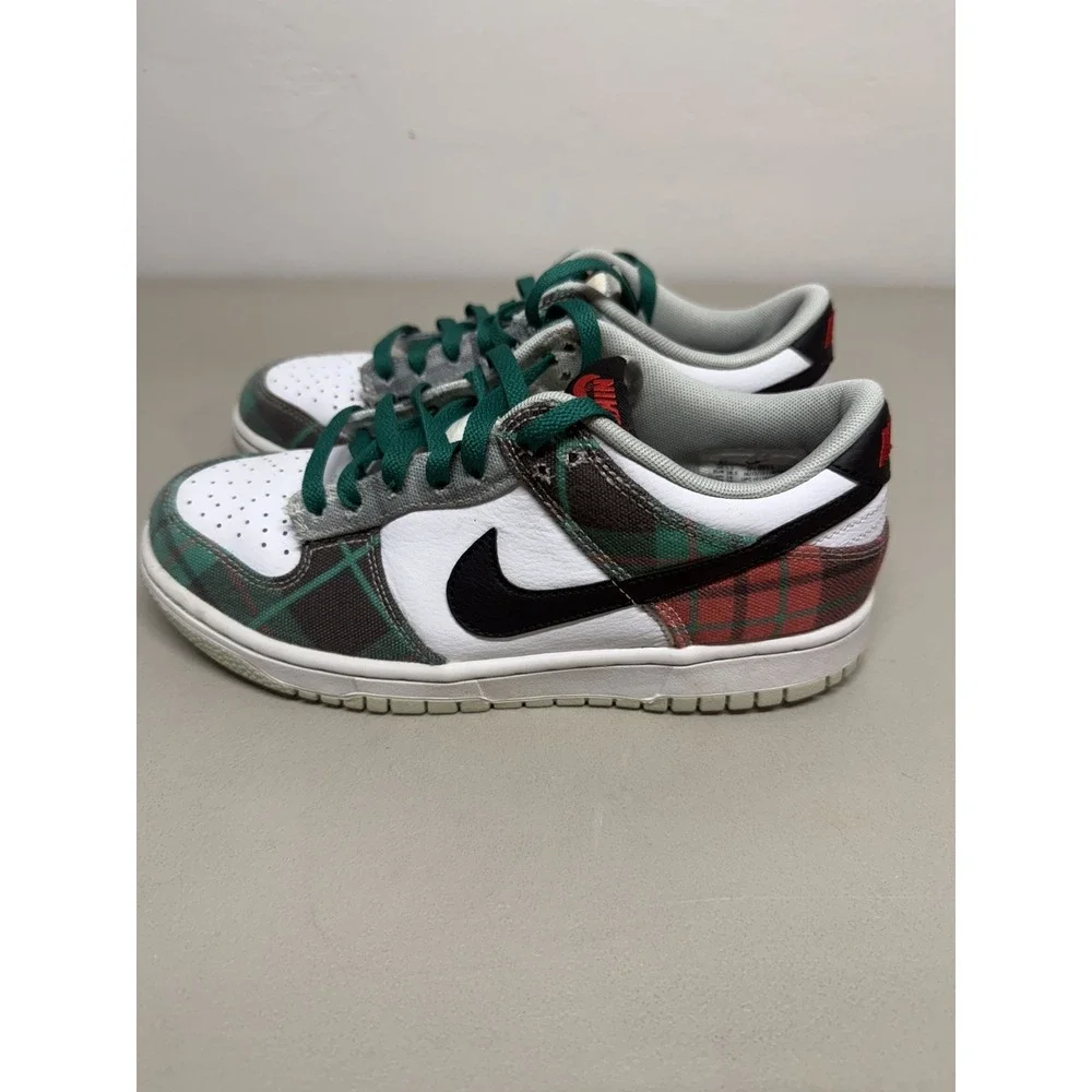 Nike Dunk Low SE Premium Tartan Plaid Christmas DV0827-100 Youth Size 6